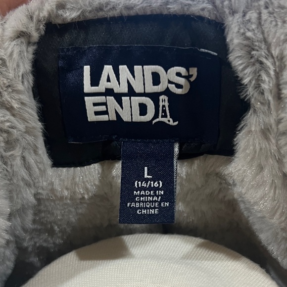 BRAND NEW Lands' End Girl’s Black Puffer Jacket with Hood - Picture 4 of 11